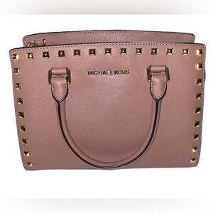 EUC MICHAEL KORS Selma Leather Satchel - Dusty Rose with gold studs.